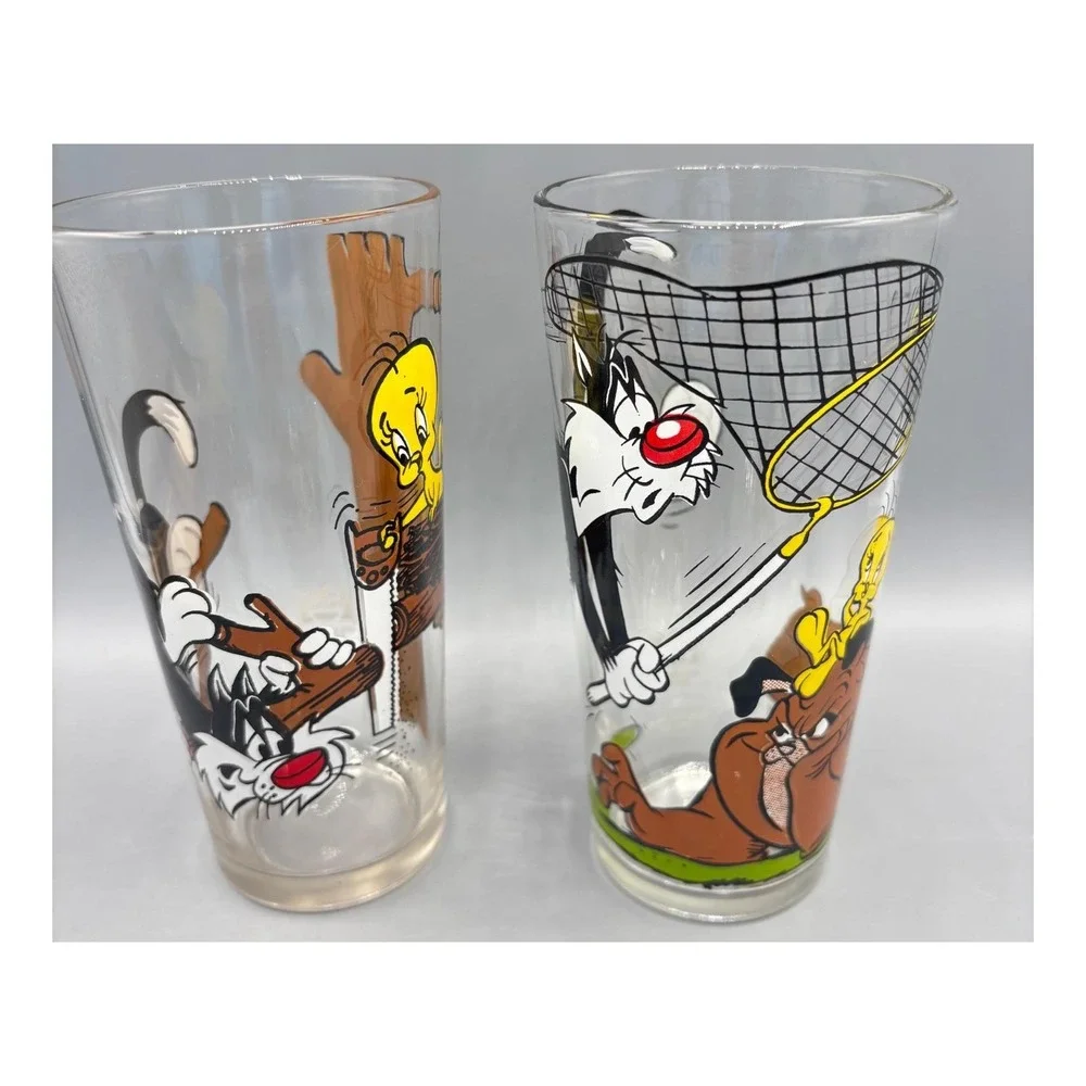Vintage 1970s Pepsi Collector Series Looney Tunes Sylvester Tweety Glasses Set 2